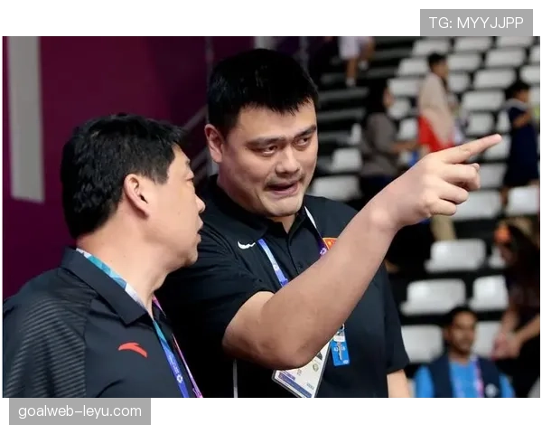 布雷斯特表现抢眼引热议，球迷热情点燃赛场