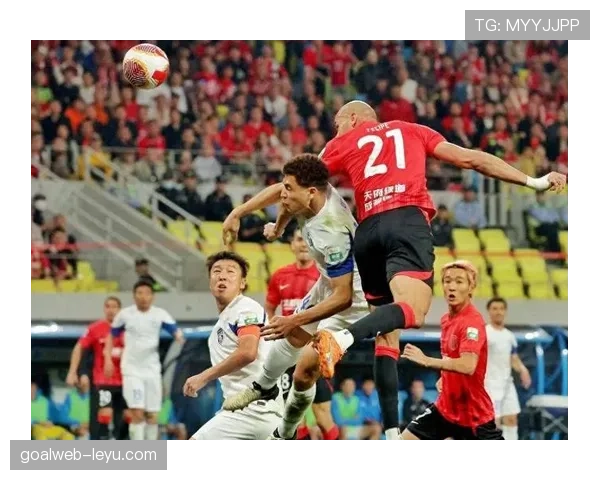 门将神勇扑救助球队关键取胜,状态回暖成亮点 门将神勇扑救助球队关键取胜,状态回暖成亮点