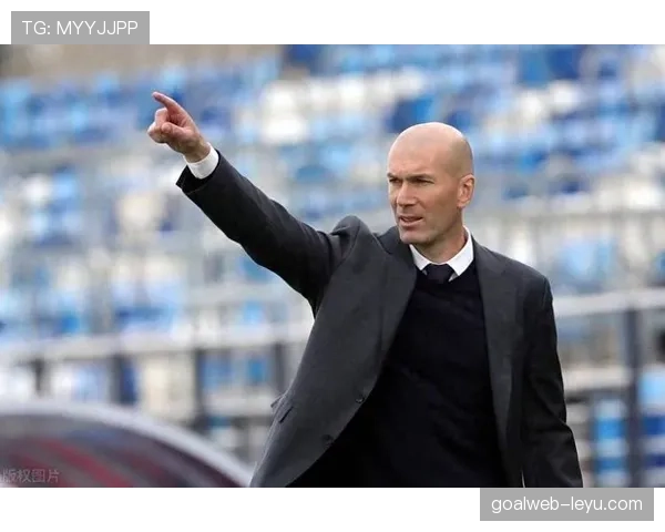 齐达内技术演变：从球场大师到战术革新者的持续引领与影响