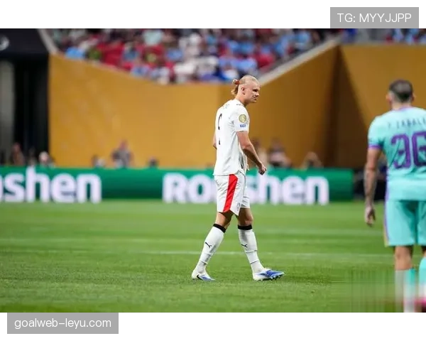 西班牙库巴西曼城中卫延续稳健表现，剑指新赛季个人巅峰